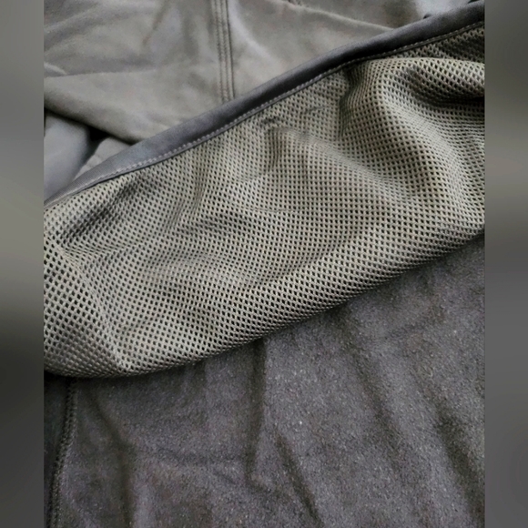 Asics Jacket - Picture 2 of 4